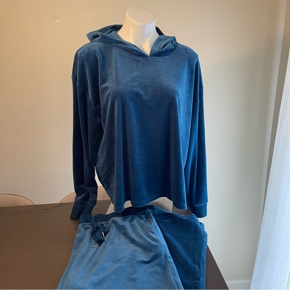 Alfani Matching Lounge Velour Set - Picture 2 of 3